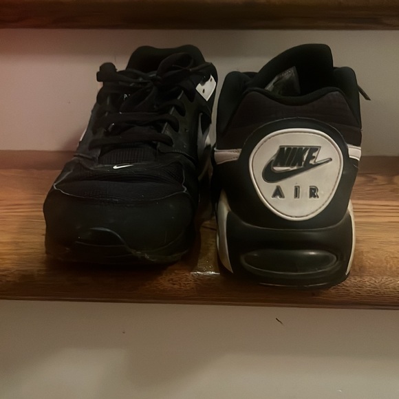 Men’s Nike Air Max - Picture 2 of 3